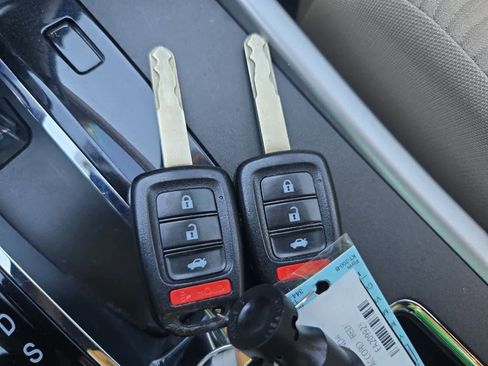 Used 2014 Honda Accord LX image 32