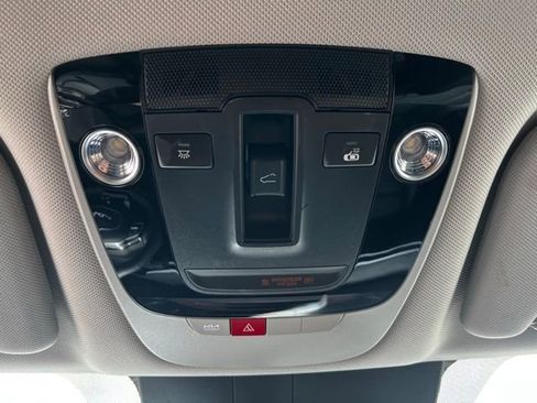 Used 2024 Kia Sorento X-Line EX image 31