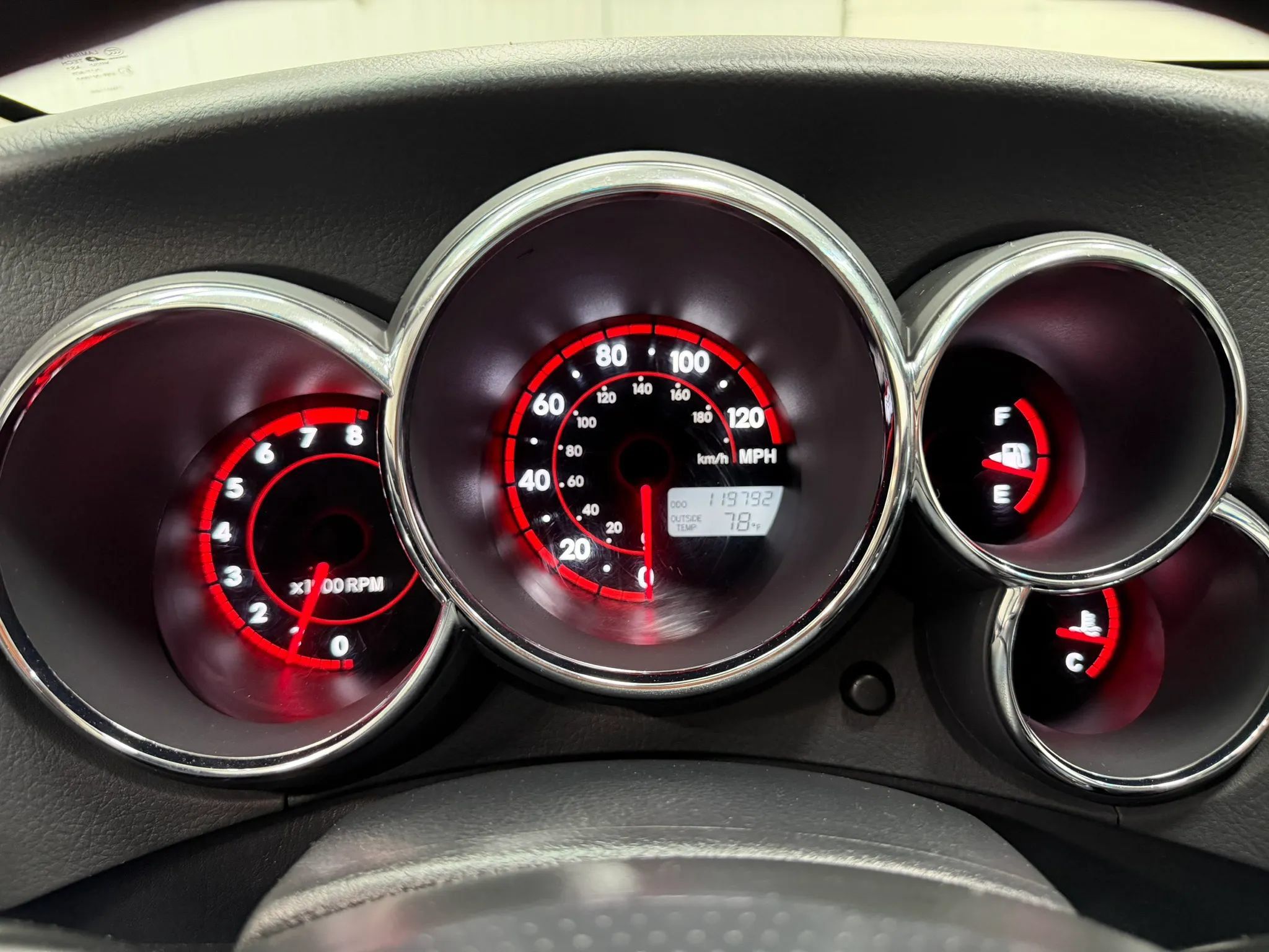 Used 2006 Pontiac Vibe w/ Sport Package FWD image 21