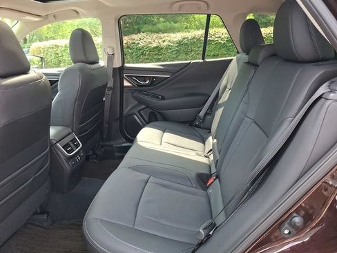Certified 2025 Subaru Outback Limited AWD/4WD image 10