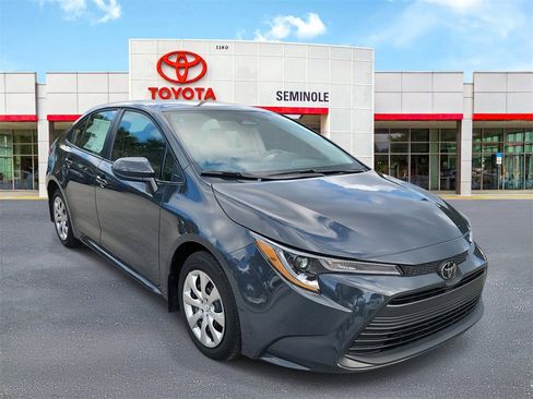 Used 2026 Toyota Corolla LE image 2