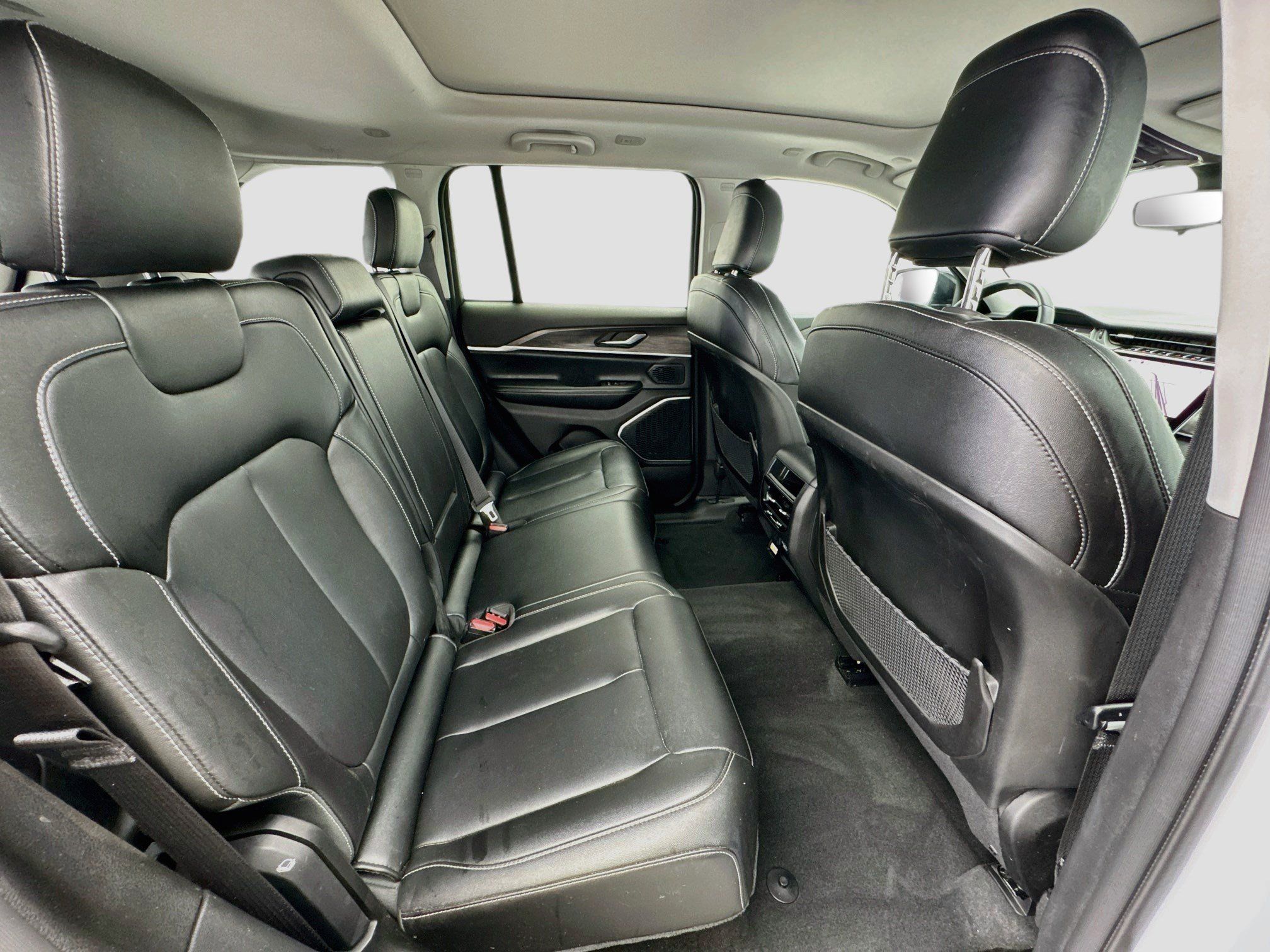 Used 2023 Jeep Grand Cherokee 4WD 4xe image 19