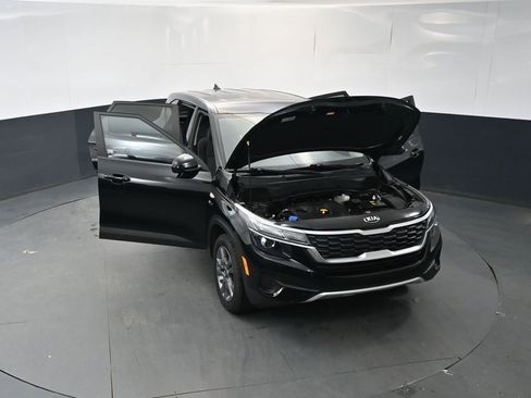 Used 2021 Kia Seltos LX AWD/4WD image 17