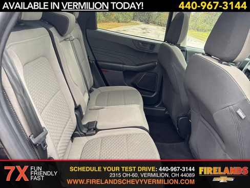 Used 2022 Ford Escape SE w/ SE Sport Appearance Package image 40