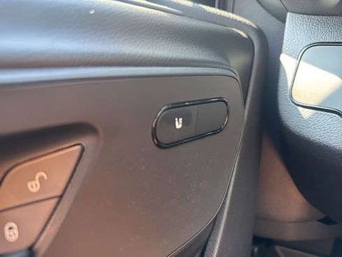 Used 2025 Mercedes-Benz Sprinter 2500 image 20