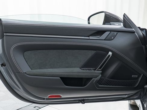 Used 2026 Porsche 911 GT3 image 13