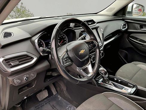 Used 2023 Chevrolet TrailBlazer LT AWD/4WD image 17