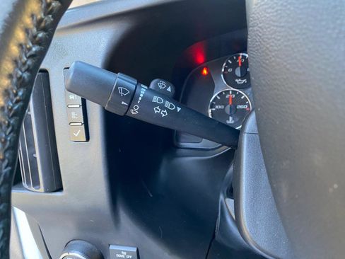 Used 2017 Chevrolet Express 3500 Extended image 44