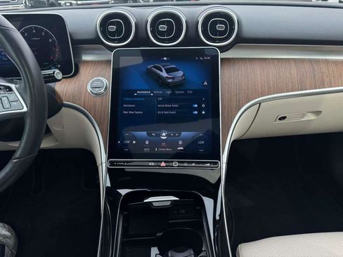 Used 2023 Mercedes-Benz C 300 4MATIC Sedan image 9