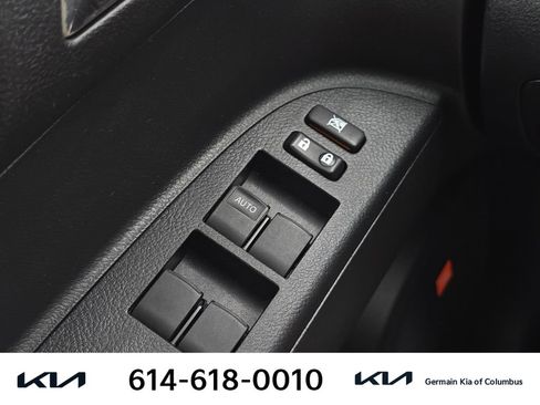 Used 2013 Toyota Highlander Limited AWD/4WD image 26