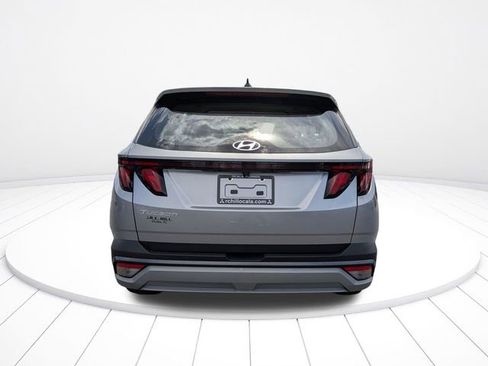 Used 2025 Hyundai Tucson SE FWD image 4