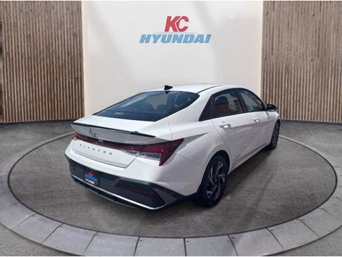 New 2025 Hyundai Elantra Sport image 5
