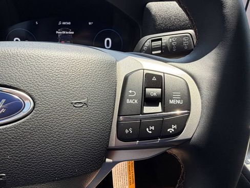 New 2026 Ford Explorer Active w/ Active Comfort Package RWD image 32