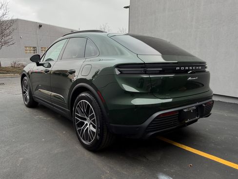 New 2026 Porsche Macan 4 Electric AWD/4WD image 3