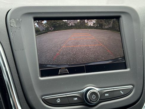 Used 2022 Chevrolet Equinox LT w/ LPO, Floor Liner Package FWD image 18