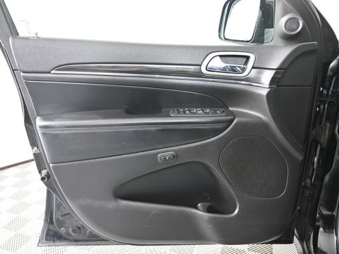 Used 2022 Jeep Grand Cherokee Limited AWD/4WD image 18
