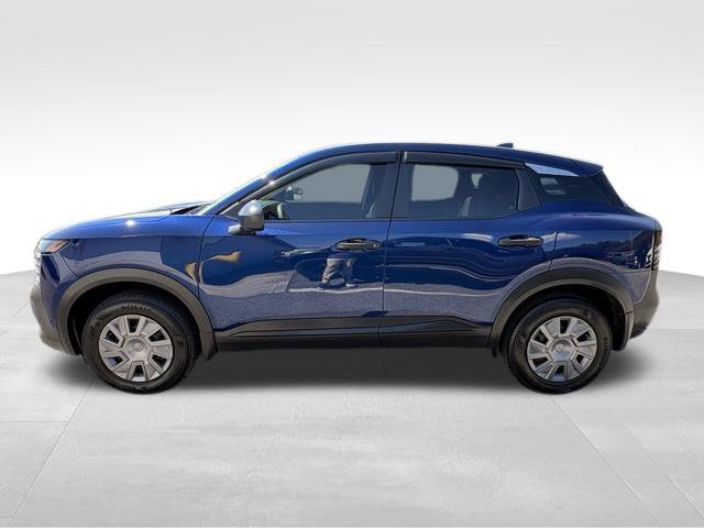 Used 2025 Nissan Kicks S FWD image 12