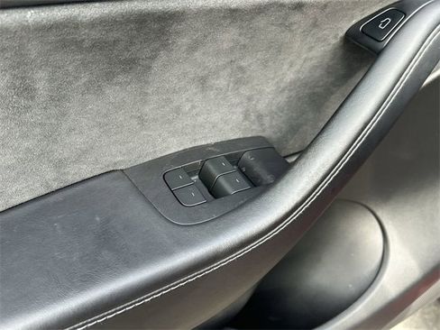 Used 2022 Tesla Model Y Performance image 20