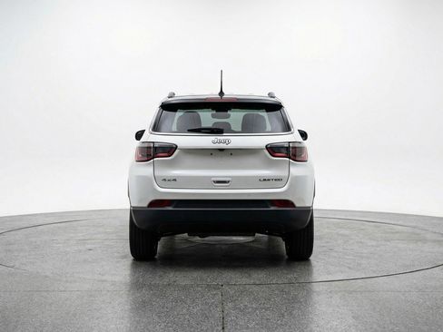 Used 2025 Jeep Compass Limited AWD/4WD image 7