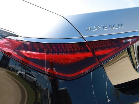 Certified 2024 Mercedes-Benz Maybach S 580 4MATIC image 11