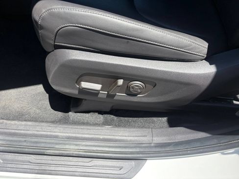 Used 2026 Kia Carnival FWD image 23