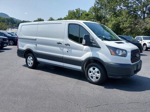 Used 2018 Ford Transit 250 130 Low Roof RWD image 2