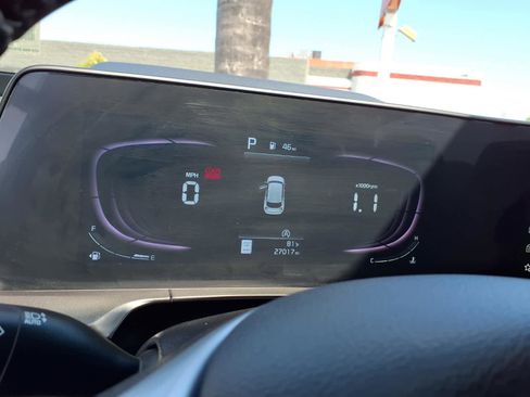 Used 2025 Kia Telluride S FWD image 10