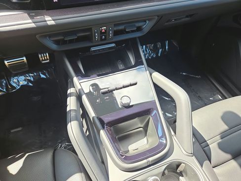 New 2026 Porsche Cayenne GTS image 14