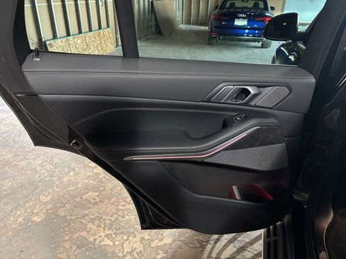 Used 2025 BMW X5 xDrive40i image 17