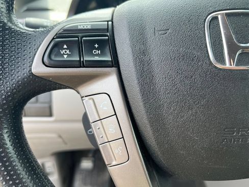 Used 2016 Honda Odyssey SE image 24