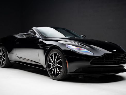 Used 2019 Aston Martin DB11 Volante RWD image 89