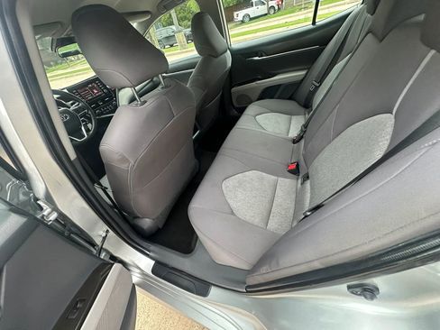 Used 2021 Toyota Camry LE FWD image 20