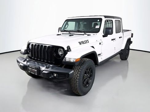 Used 2021 Jeep Gladiator Sport AWD/4WD image 3