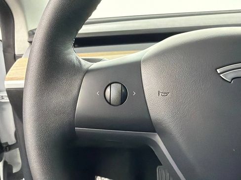 Used 2022 Tesla Model 3 Long Range AWD/4WD image 28
