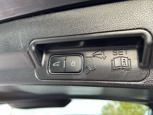 Used 2022 Ford Explorer 4WD image 31