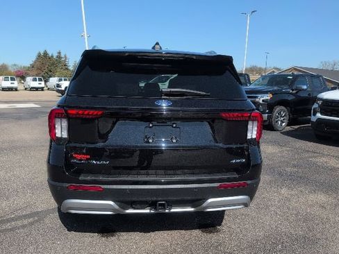 Used 2025 Ford Explorer Platinum AWD/4WD image 6