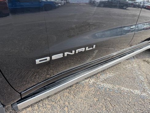 Used 2019 GMC Sierra 1500 Denali w/ Denali Ultimate Package image 11