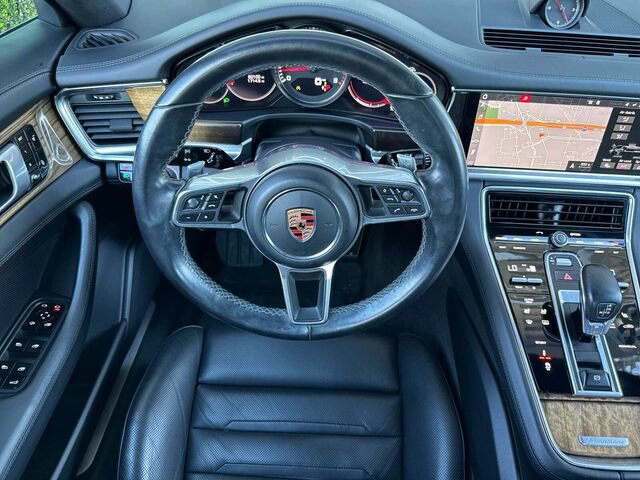 Used 2018 Porsche Panamera 4S AWD/4WD image 16