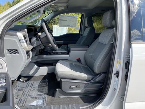 New 2026 Ford F250 XLT w/ XLT Premium Package image 4