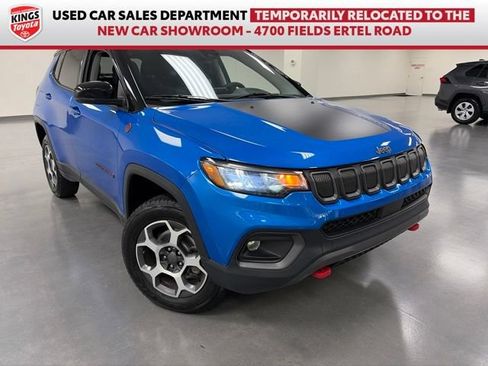 Used 2022 Jeep Compass Trailhawk AWD/4WD image 1