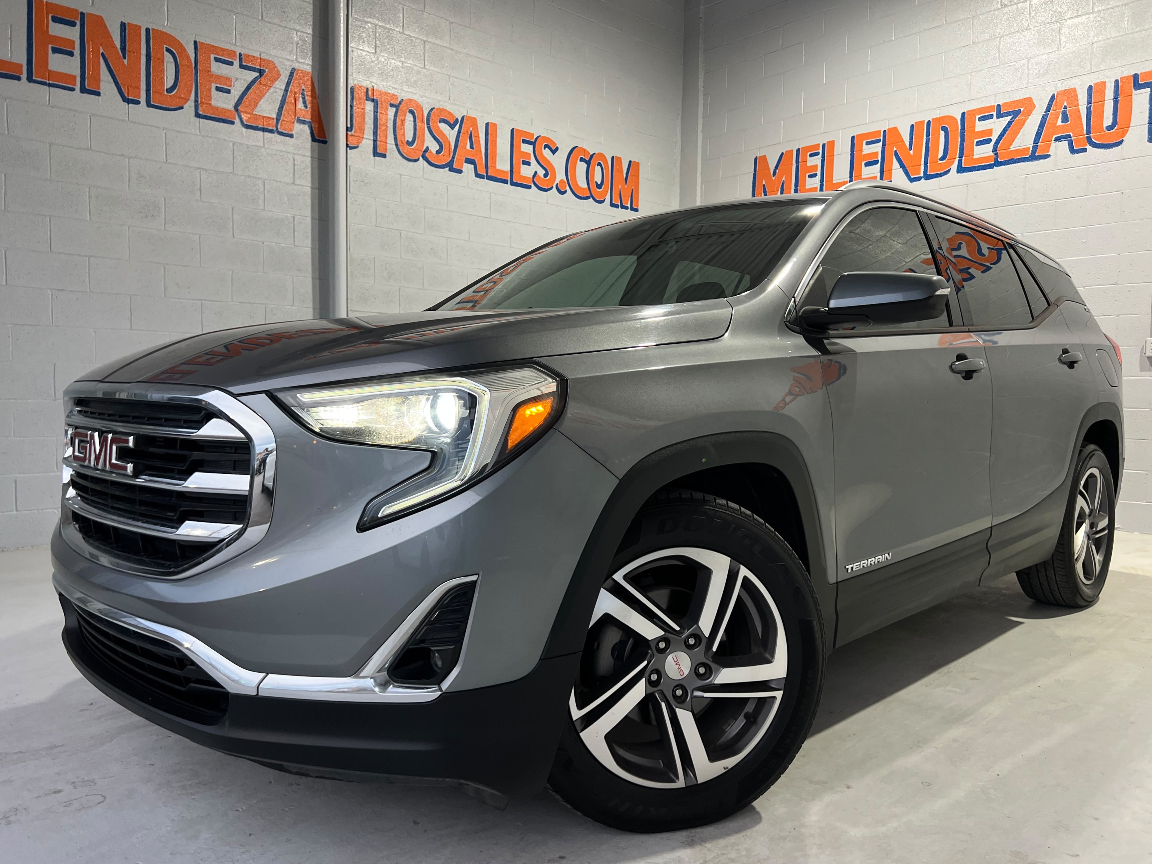 Used 2020 GMC Terrain SLT FWD image 1