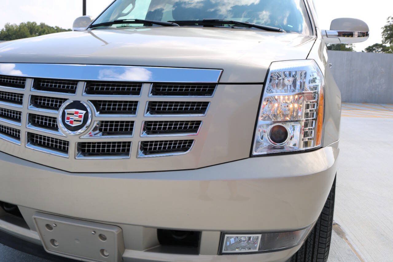 Used 2007 Cadillac Escalade AWD image 40