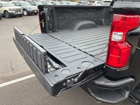 Used 2022 Chevrolet Silverado 2500 LTZ w/ LTZ Plus Package AWD/4WD image 33