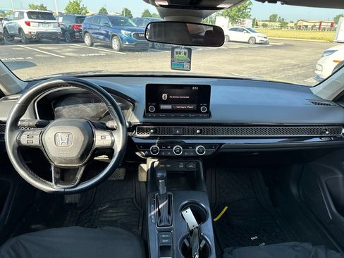 Used 2024 Honda Civic EX image 17