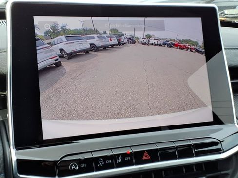 New 2026 Jeep Compass Latitude AWD/4WD image 30