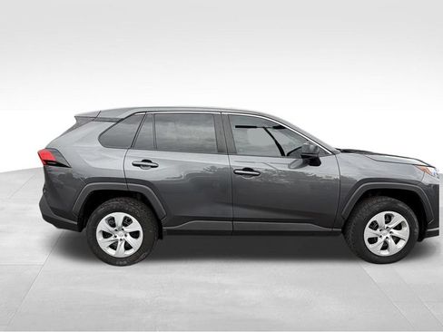 Used 2024 Toyota RAV4 LE AWD/4WD image 8