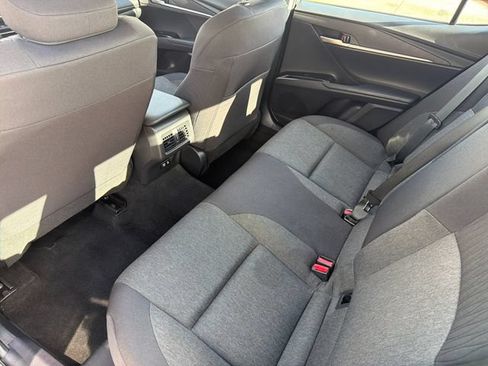 Used 2025 Toyota Camry LE FWD image 10