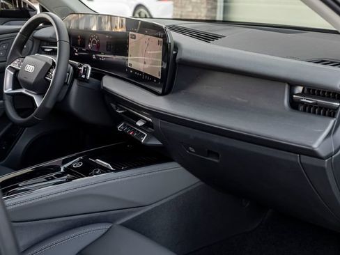 New 2026 Audi Q3 quattro 2.0T AWD/4WD image 34