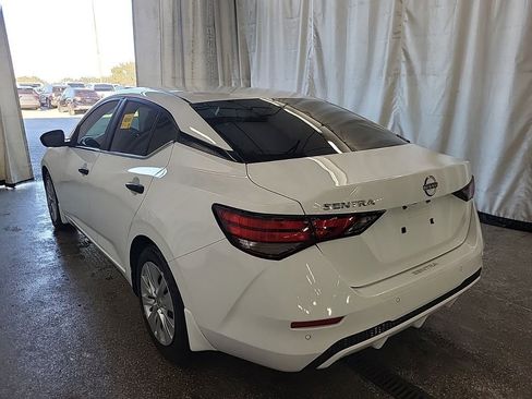 Used 2024 Nissan Sentra S image 4