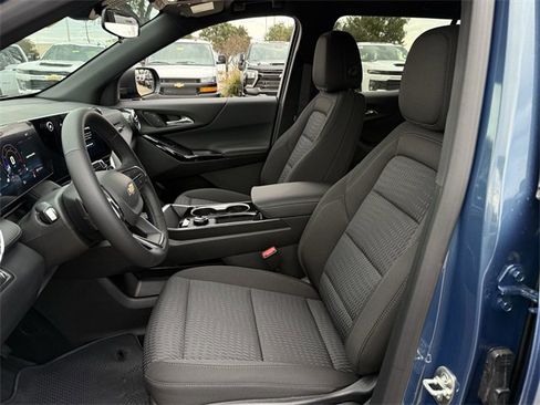 New 2026 Chevrolet Equinox LT image 22